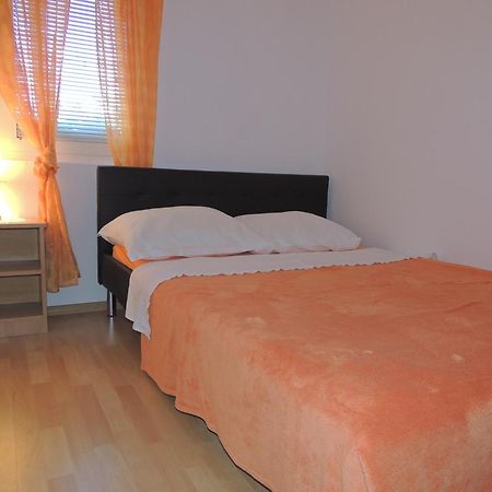 Apartman Husic Pag Town Zimmer foto
