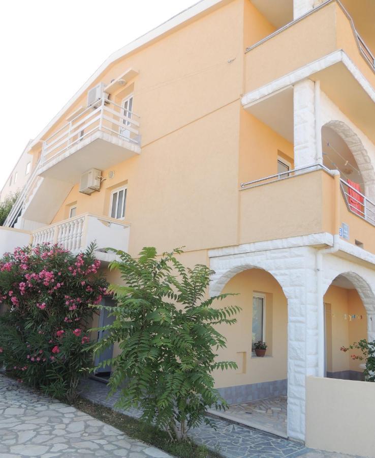 Apartman Husic Pag Town Exterior foto